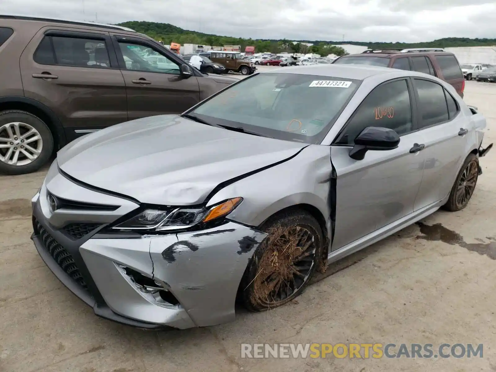 2 Photograph of a damaged car 4T1B11HK3KU299248 TOYOTA CAMRY 2019