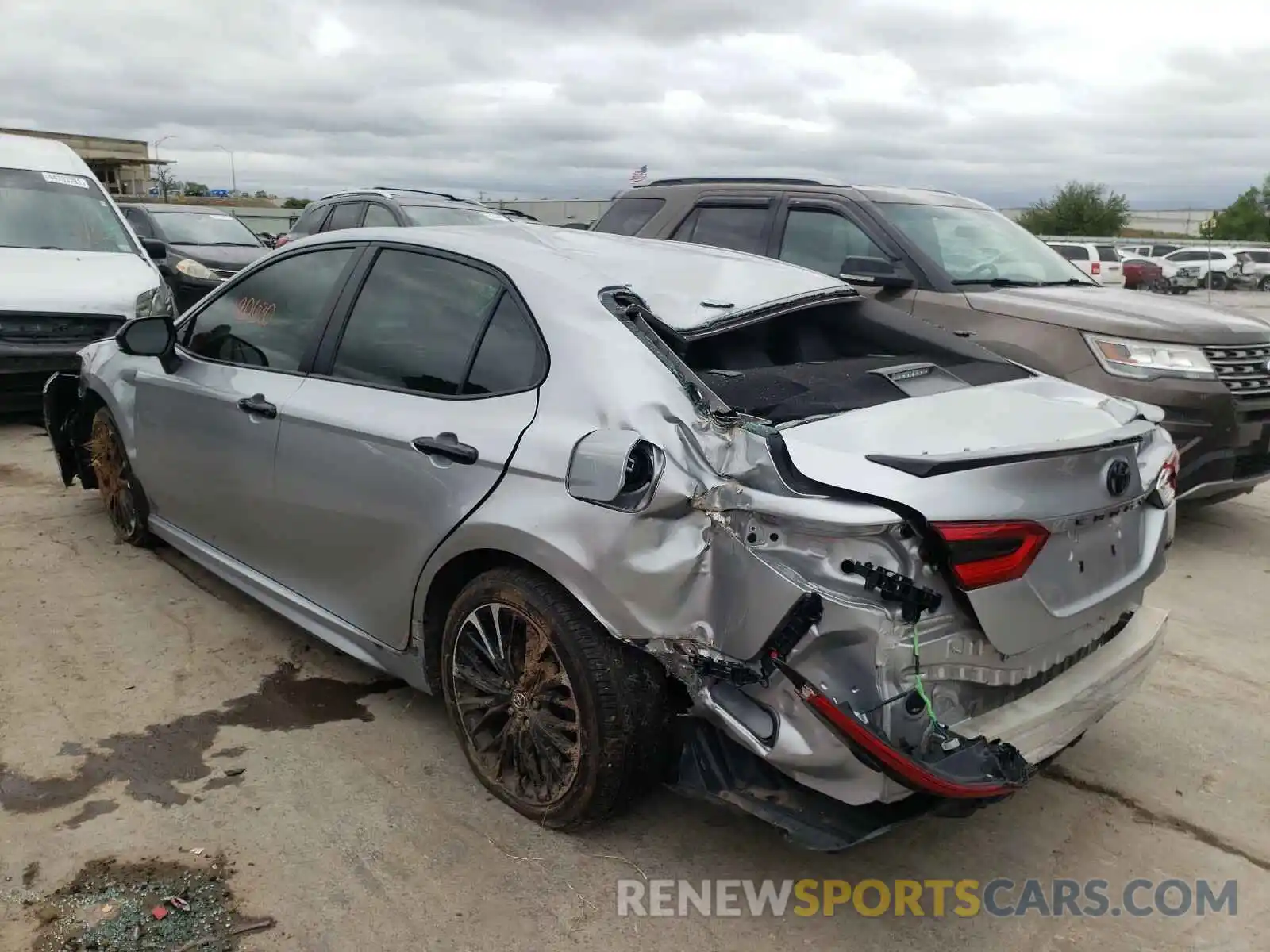 3 Photograph of a damaged car 4T1B11HK3KU299248 TOYOTA CAMRY 2019