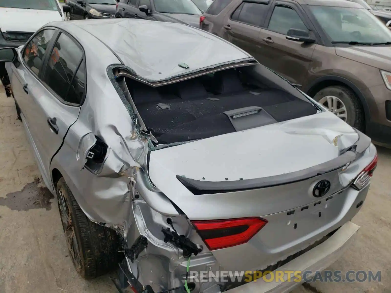 9 Photograph of a damaged car 4T1B11HK3KU299248 TOYOTA CAMRY 2019