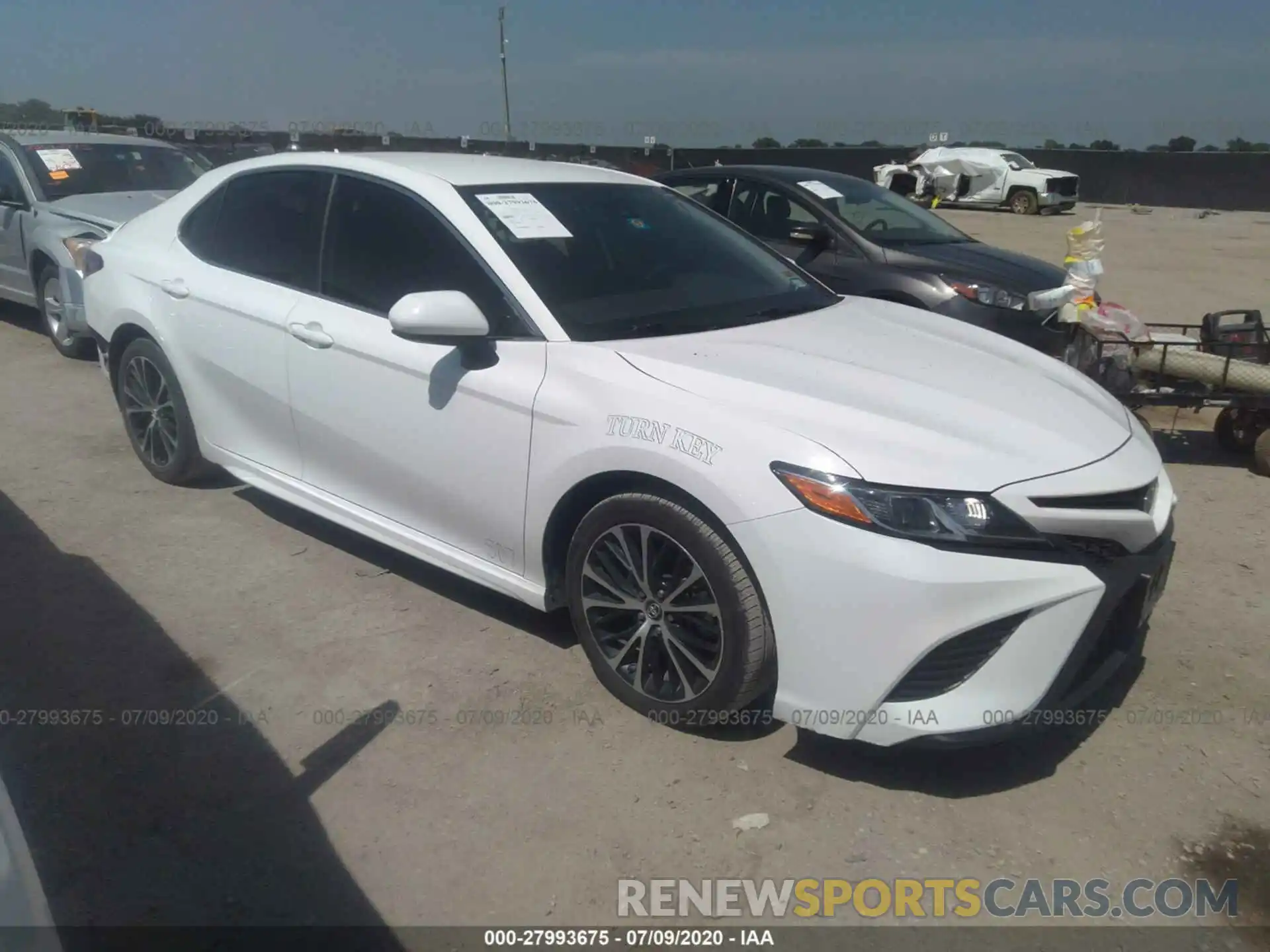 1 Photograph of a damaged car 4T1B11HK3KU680064 TOYOTA CAMRY 2019