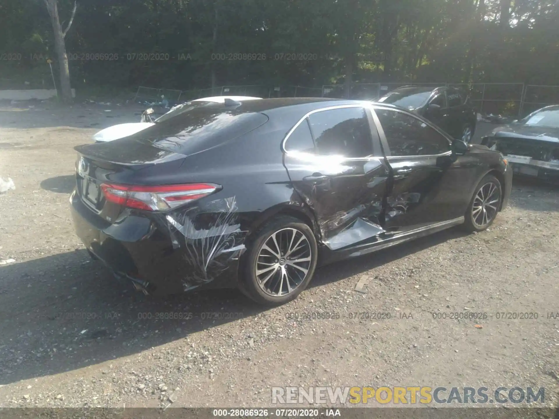 4 Photograph of a damaged car 4T1B11HK3KU680291 TOYOTA CAMRY 2019