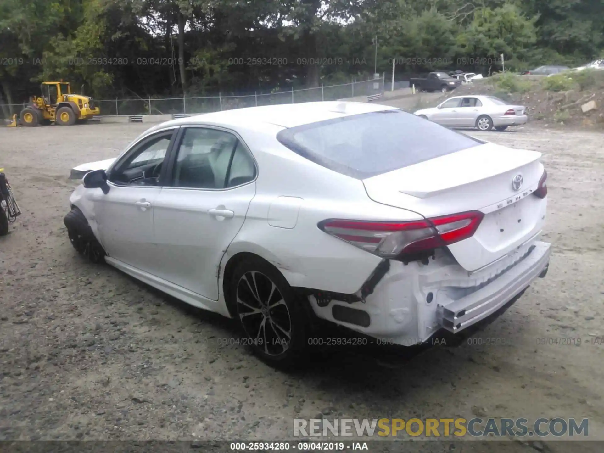 3 Photograph of a damaged car 4T1B11HK3KU680968 TOYOTA CAMRY 2019