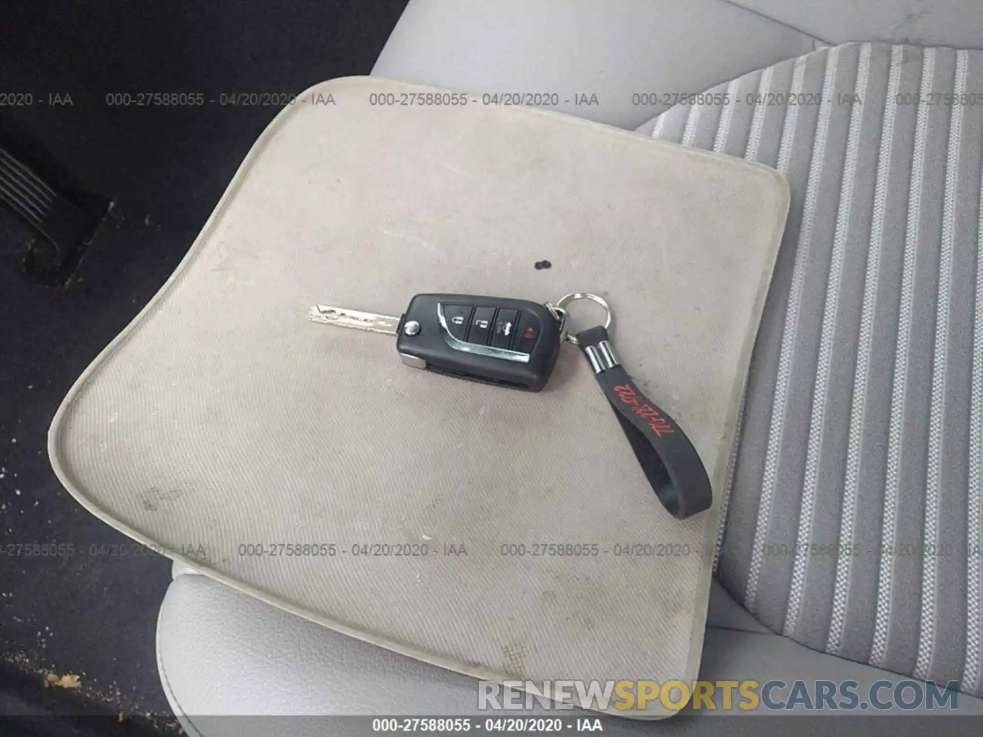 11 Photograph of a damaged car 4T1B11HK3KU682445 TOYOTA CAMRY 2019