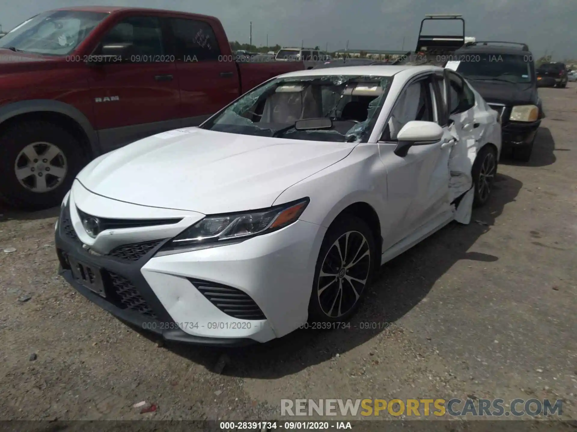 2 Photograph of a damaged car 4T1B11HK3KU682784 TOYOTA CAMRY 2019