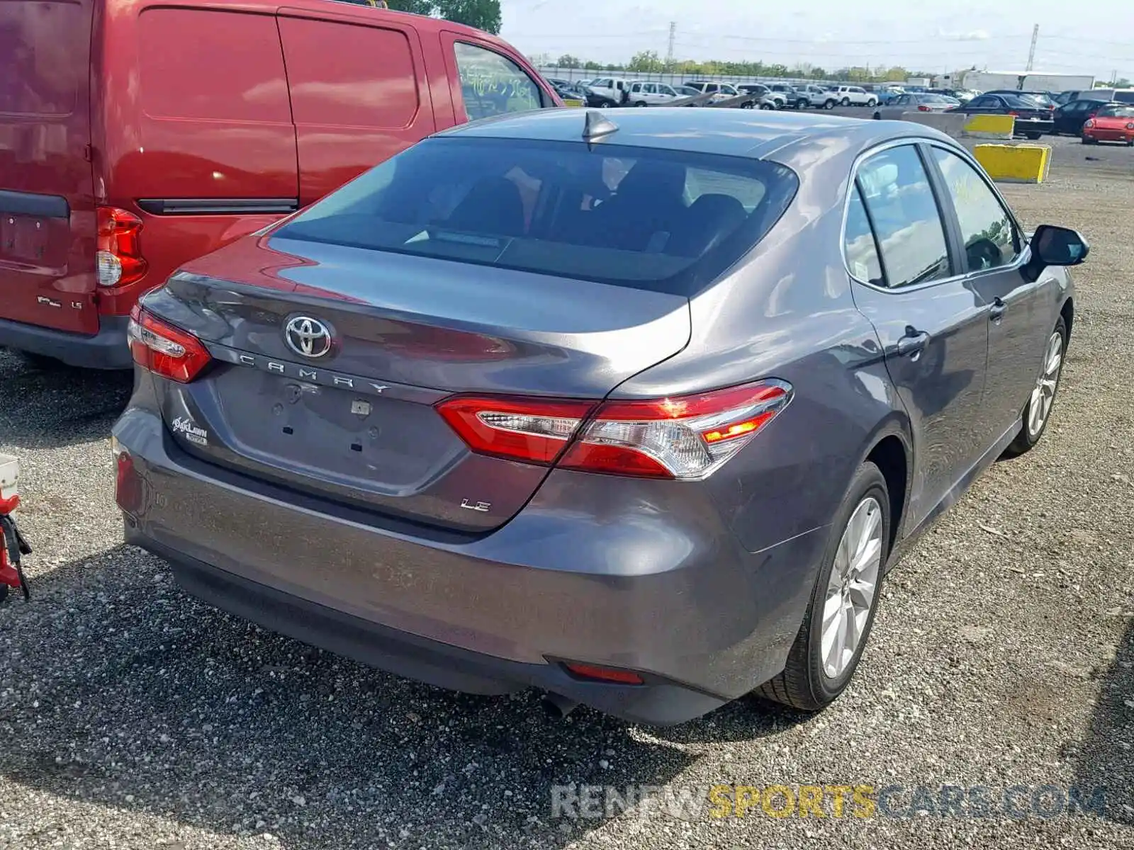 4 Photograph of a damaged car 4T1B11HK3KU682851 TOYOTA CAMRY 2019