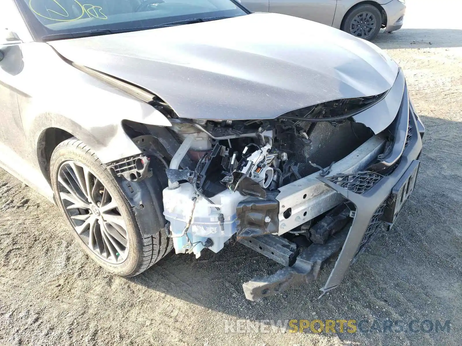 9 Photograph of a damaged car 4T1B11HK3KU682901 TOYOTA CAMRY 2019