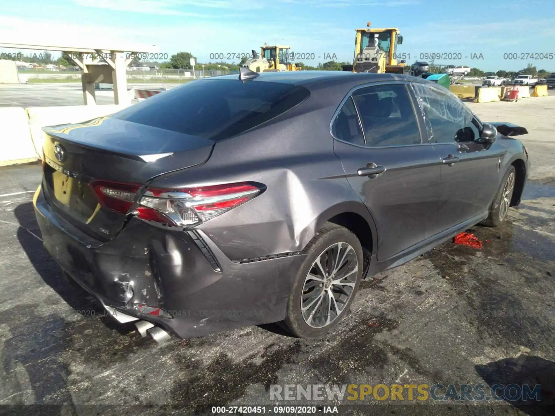 4 Photograph of a damaged car 4T1B11HK3KU684907 TOYOTA CAMRY 2019