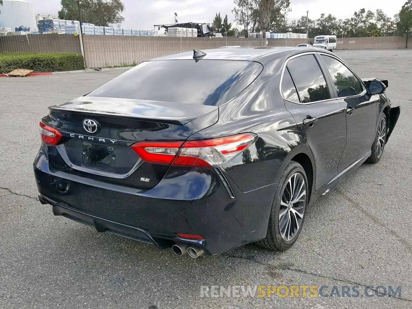 4 Photograph of a damaged car 4T1B11HK3KU686737 TOYOTA CAMRY 2019