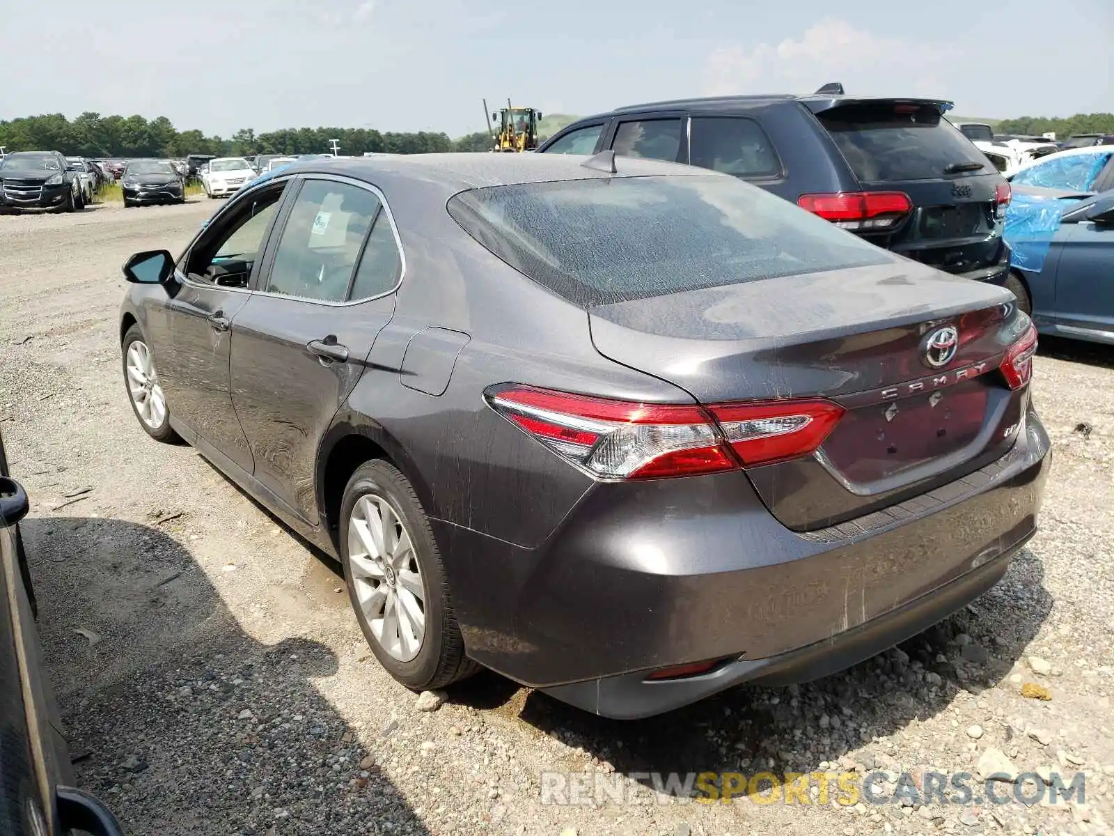 3 Фотография поврежденного автомобиля 4T1B11HK3KU688262 TOYOTA CAMRY 2019