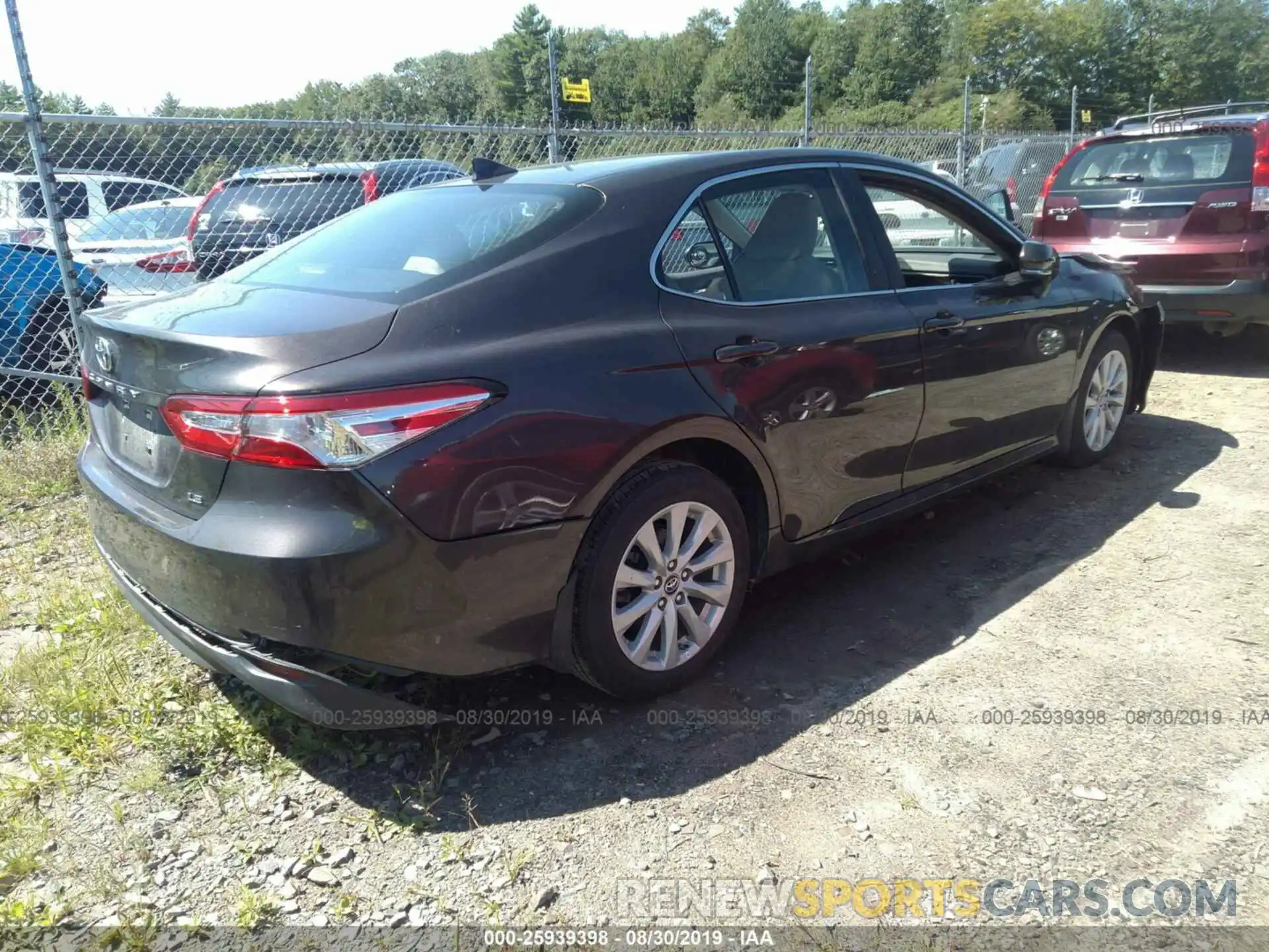 4 Photograph of a damaged car 4T1B11HK3KU688486 TOYOTA CAMRY 2019