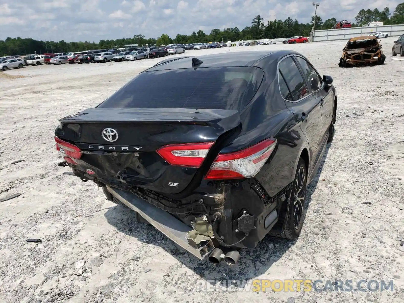 4 Photograph of a damaged car 4T1B11HK3KU690853 TOYOTA CAMRY 2019