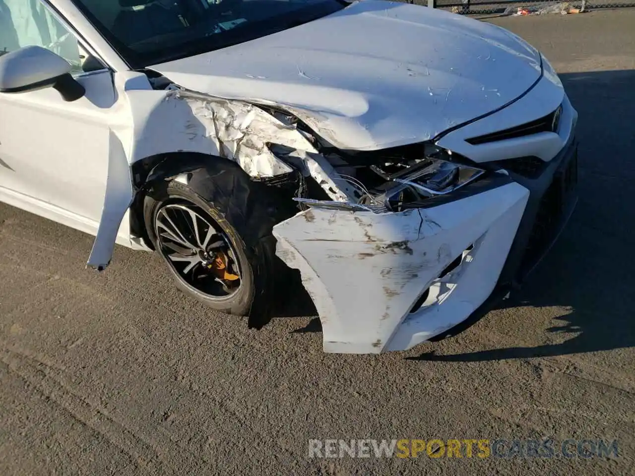 9 Photograph of a damaged car 4T1B11HK3KU692196 TOYOTA CAMRY 2019