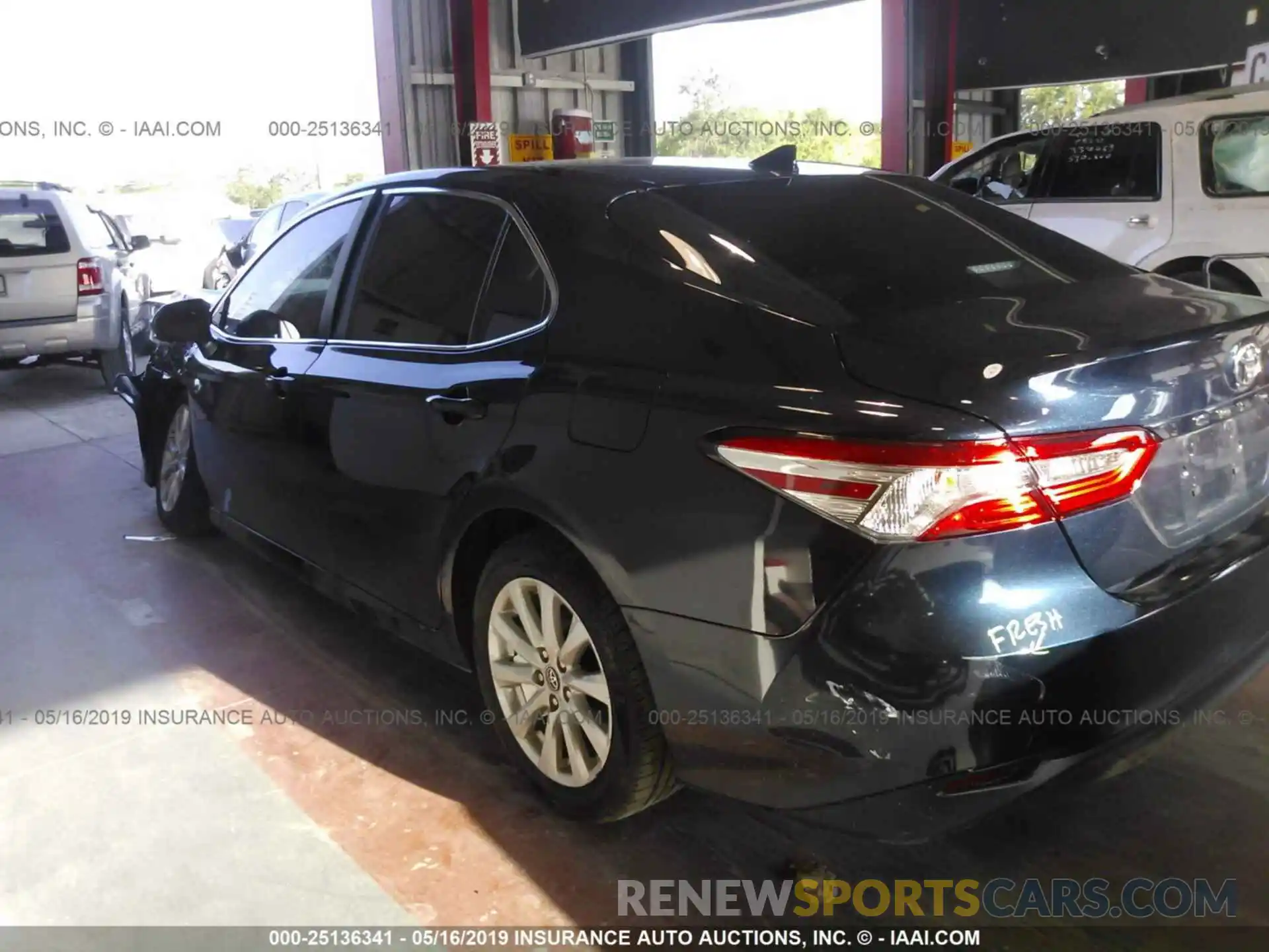 3 Photograph of a damaged car 4T1B11HK3KU695860 TOYOTA CAMRY 2019