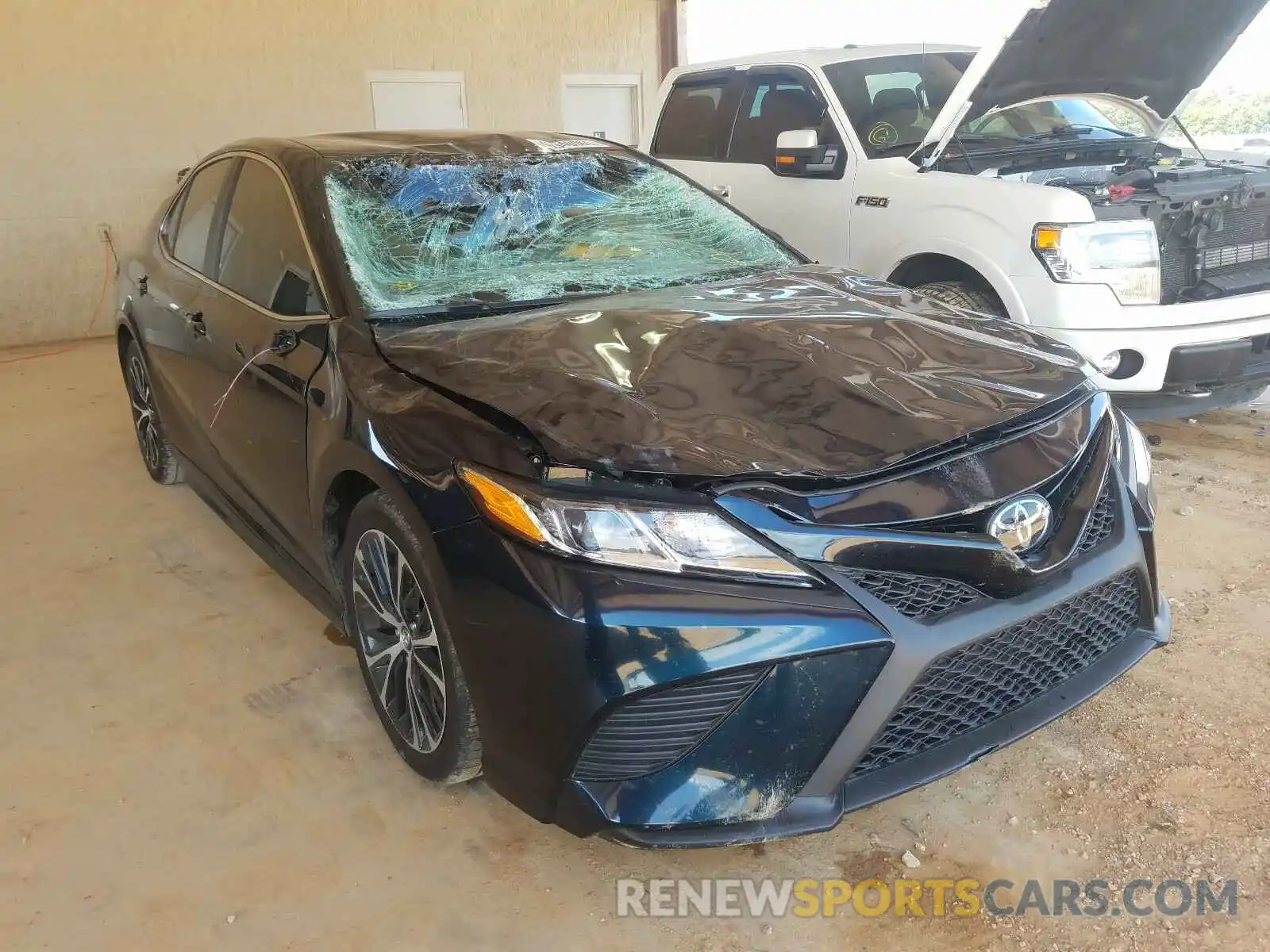 1 Photograph of a damaged car 4T1B11HK3KU697169 TOYOTA CAMRY 2019