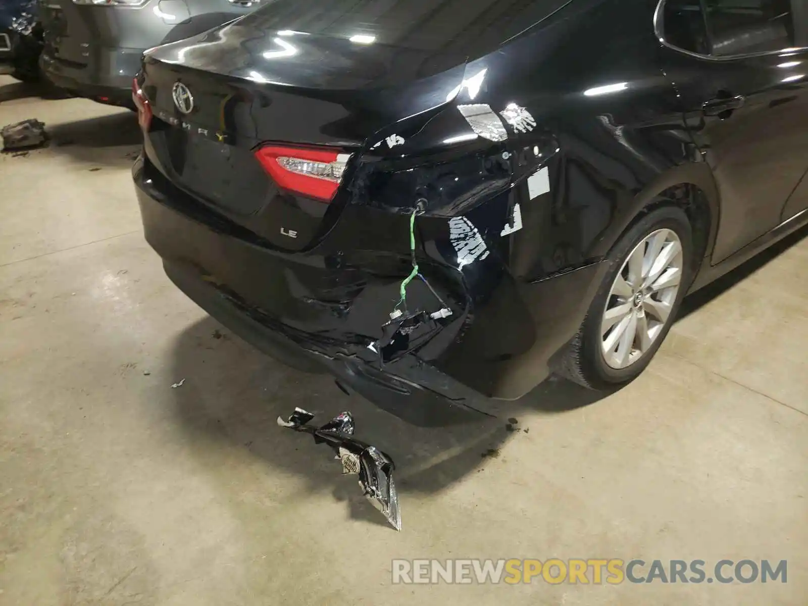 9 Photograph of a damaged car 4T1B11HK3KU698127 TOYOTA CAMRY 2019