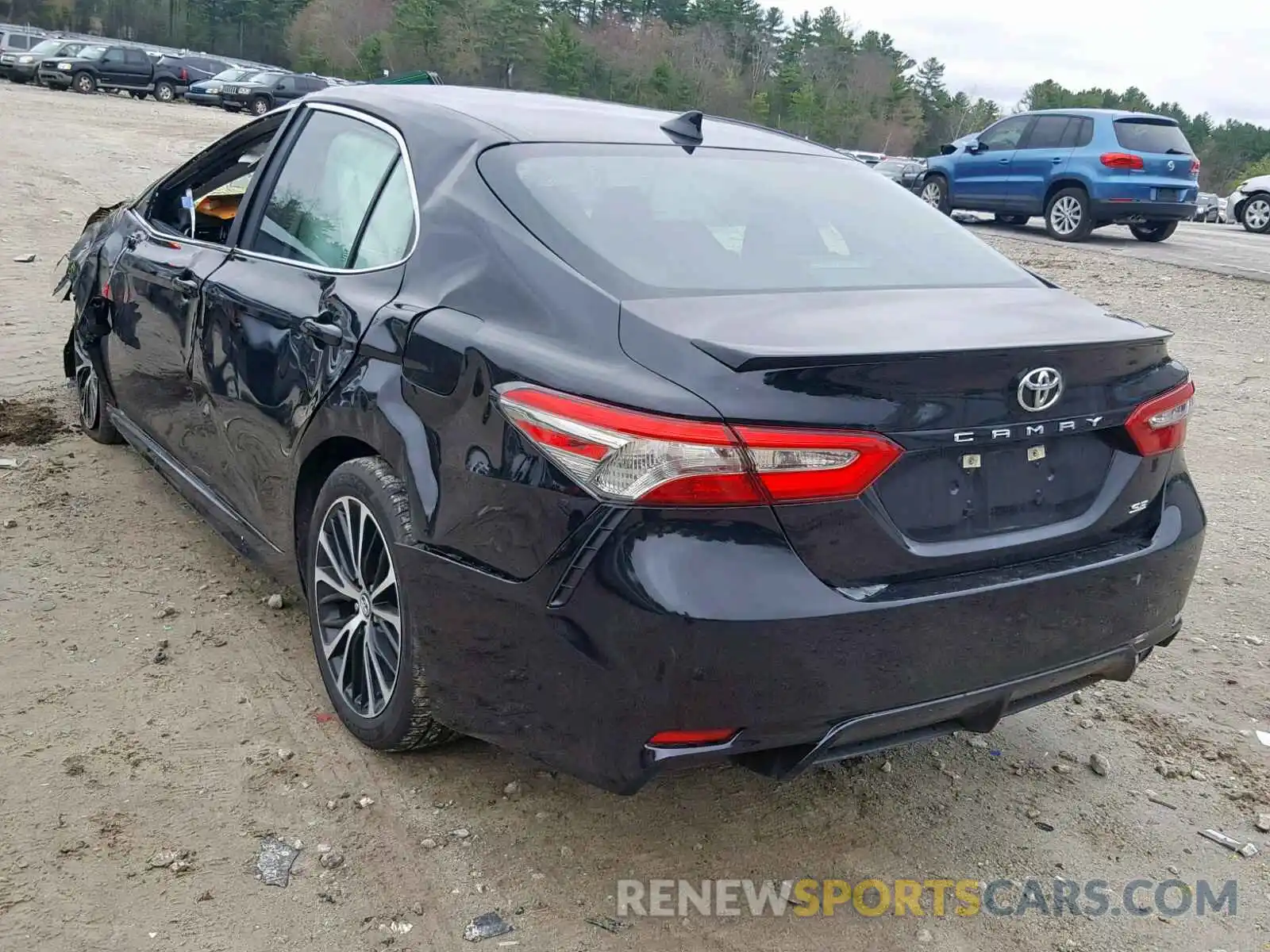 3 Photograph of a damaged car 4T1B11HK3KU698192 TOYOTA CAMRY 2019