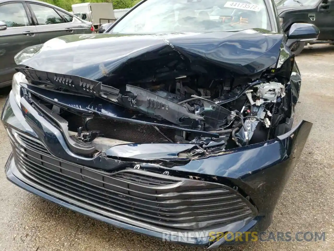 9 Photograph of a damaged car 4T1B11HK3KU700023 TOYOTA CAMRY 2019