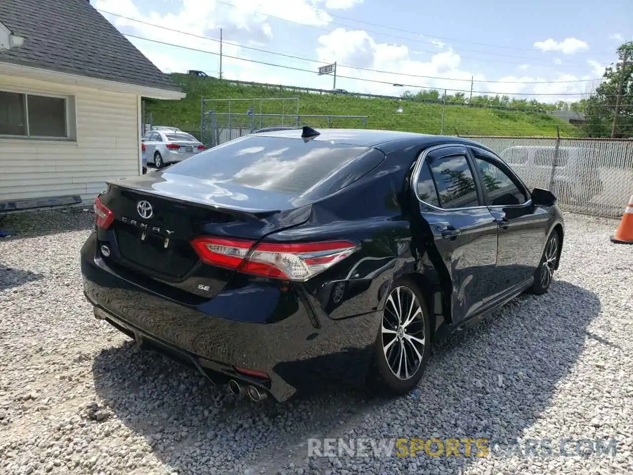 4 Photograph of a damaged car 4T1B11HK3KU700068 TOYOTA CAMRY 2019