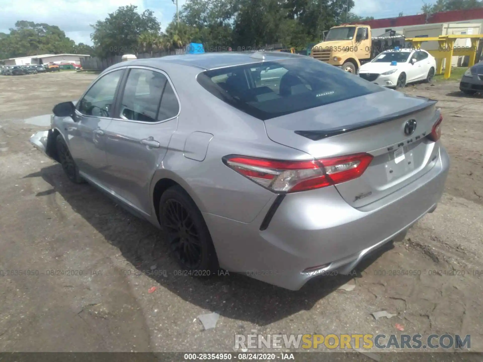 3 Photograph of a damaged car 4T1B11HK3KU700104 TOYOTA CAMRY 2019