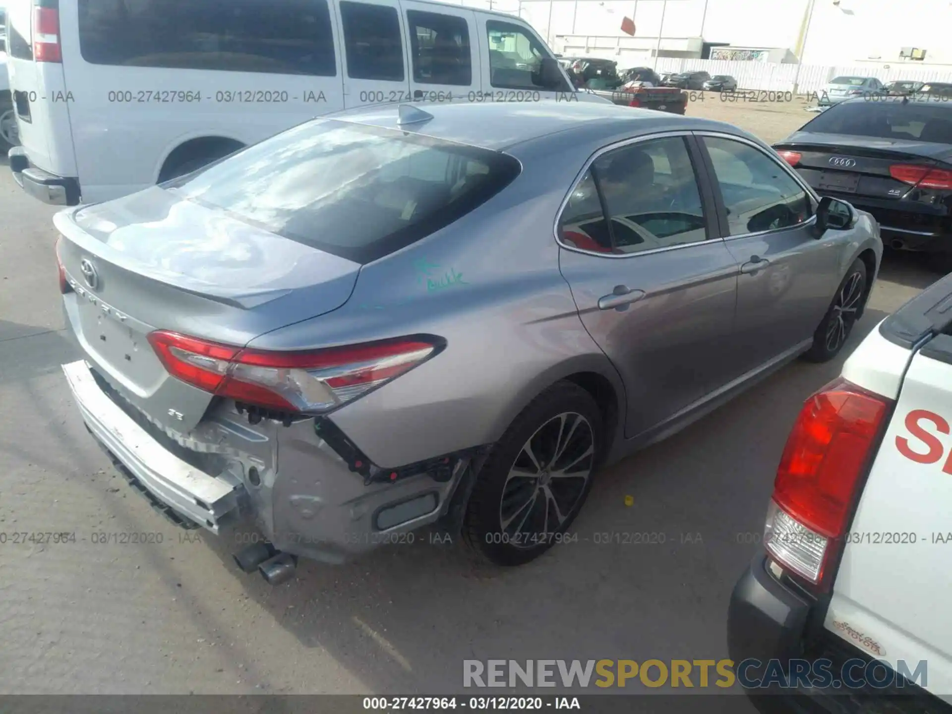 4 Photograph of a damaged car 4T1B11HK3KU700717 TOYOTA CAMRY 2019