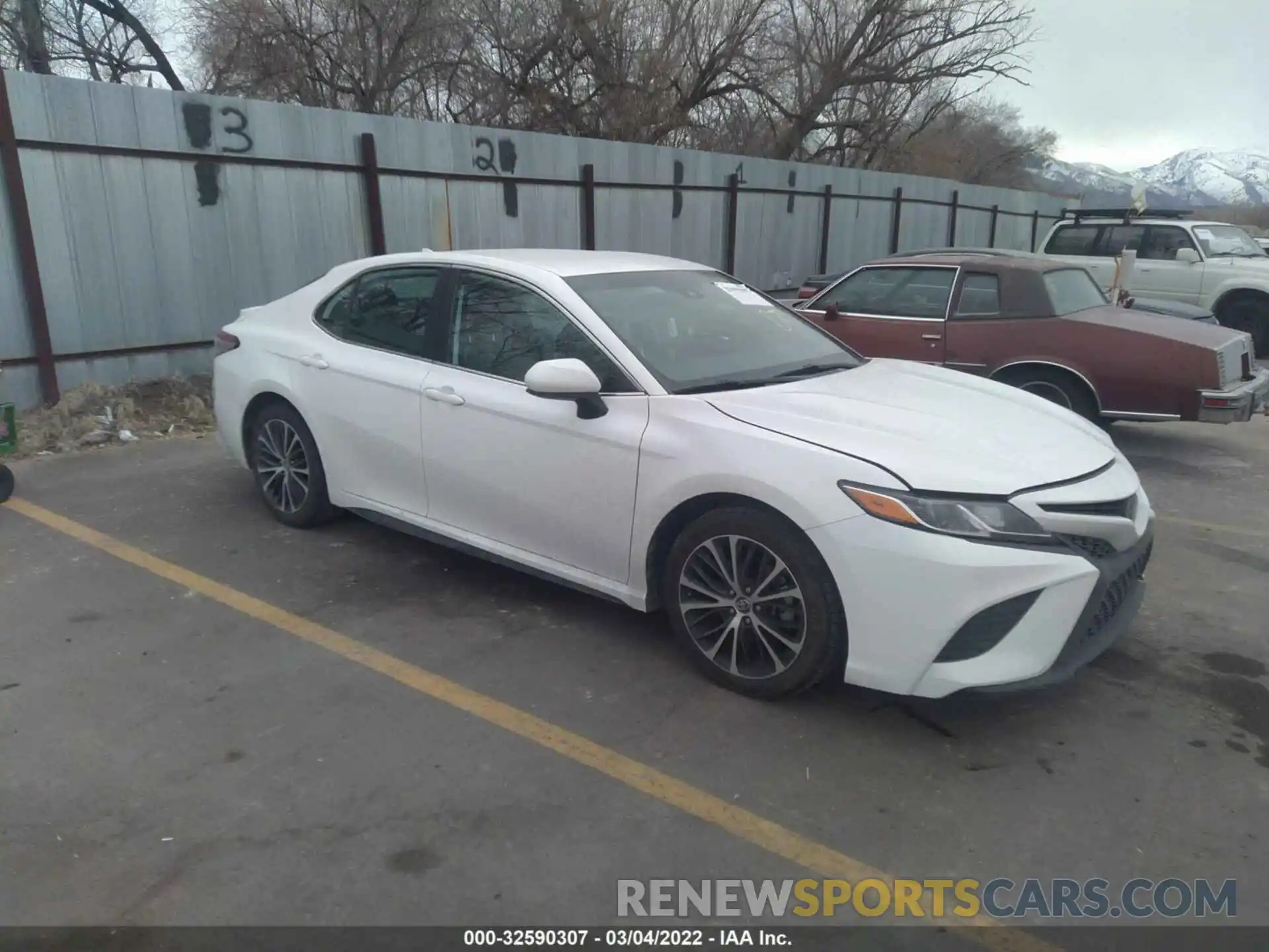 1 Photograph of a damaged car 4T1B11HK3KU701124 TOYOTA CAMRY 2019