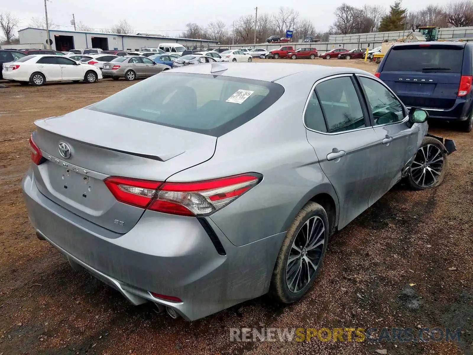 4 Фотография поврежденного автомобиля 4T1B11HK3KU702287 TOYOTA CAMRY 2019