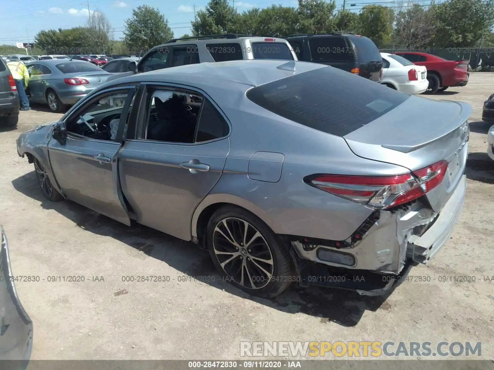 3 Photograph of a damaged car 4T1B11HK3KU702533 TOYOTA CAMRY 2019