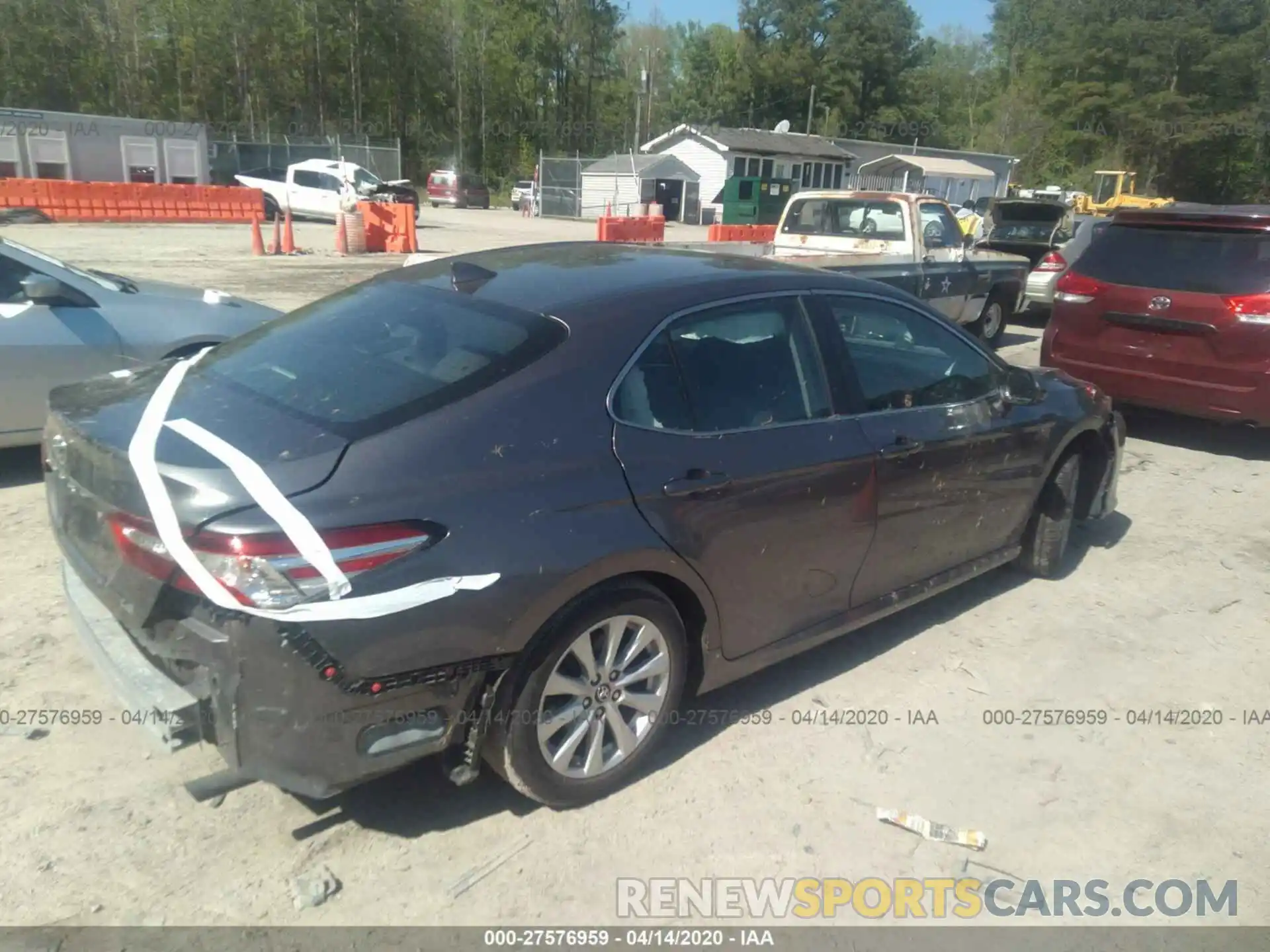 4 Photograph of a damaged car 4T1B11HK3KU702855 TOYOTA CAMRY 2019