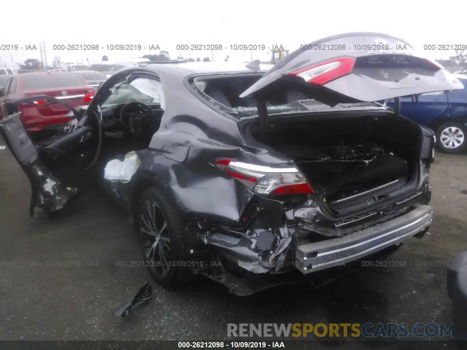 3 Photograph of a damaged car 4T1B11HK3KU704024 TOYOTA CAMRY 2019