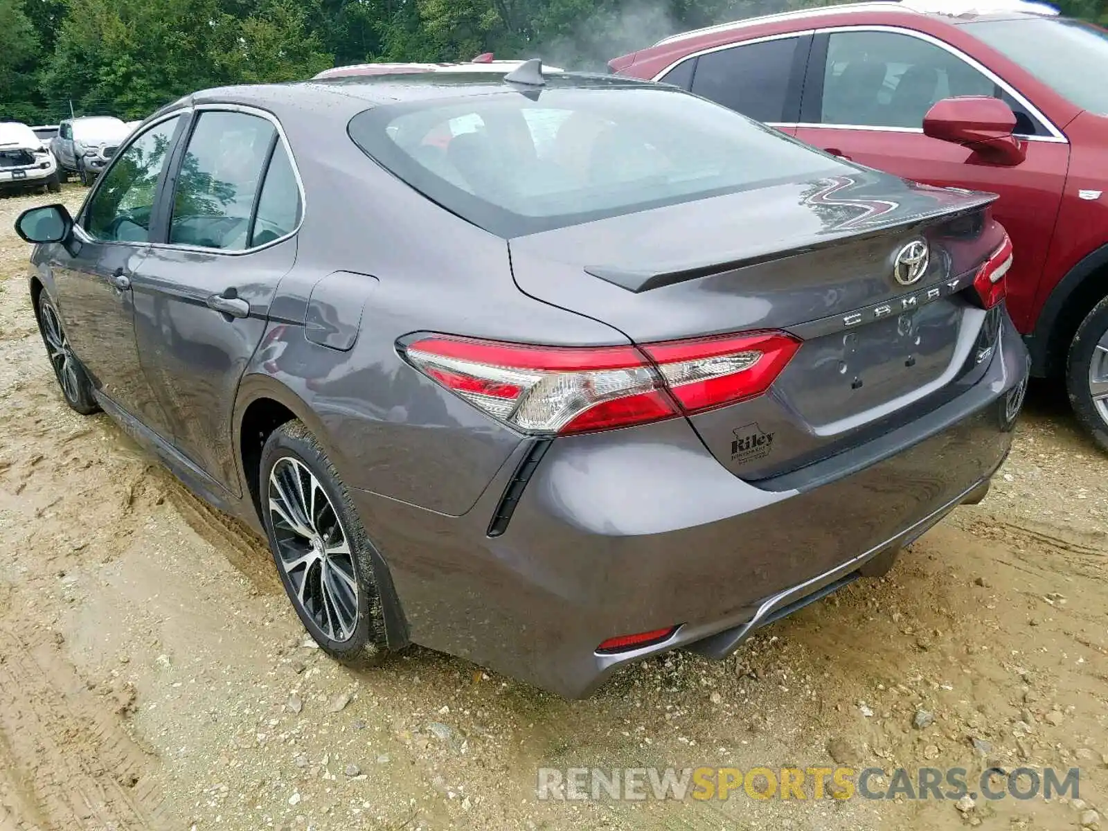 3 Photograph of a damaged car 4T1B11HK3KU707988 TOYOTA CAMRY 2019