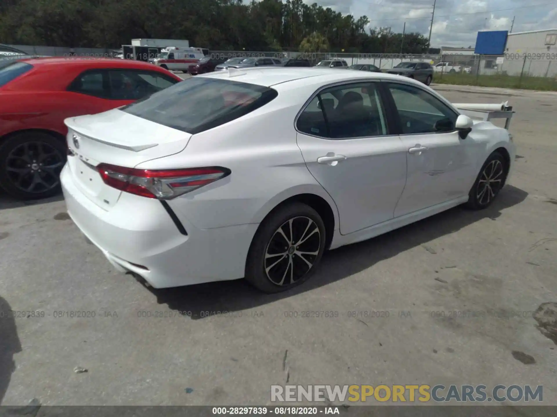 4 Photograph of a damaged car 4T1B11HK3KU708073 TOYOTA CAMRY 2019