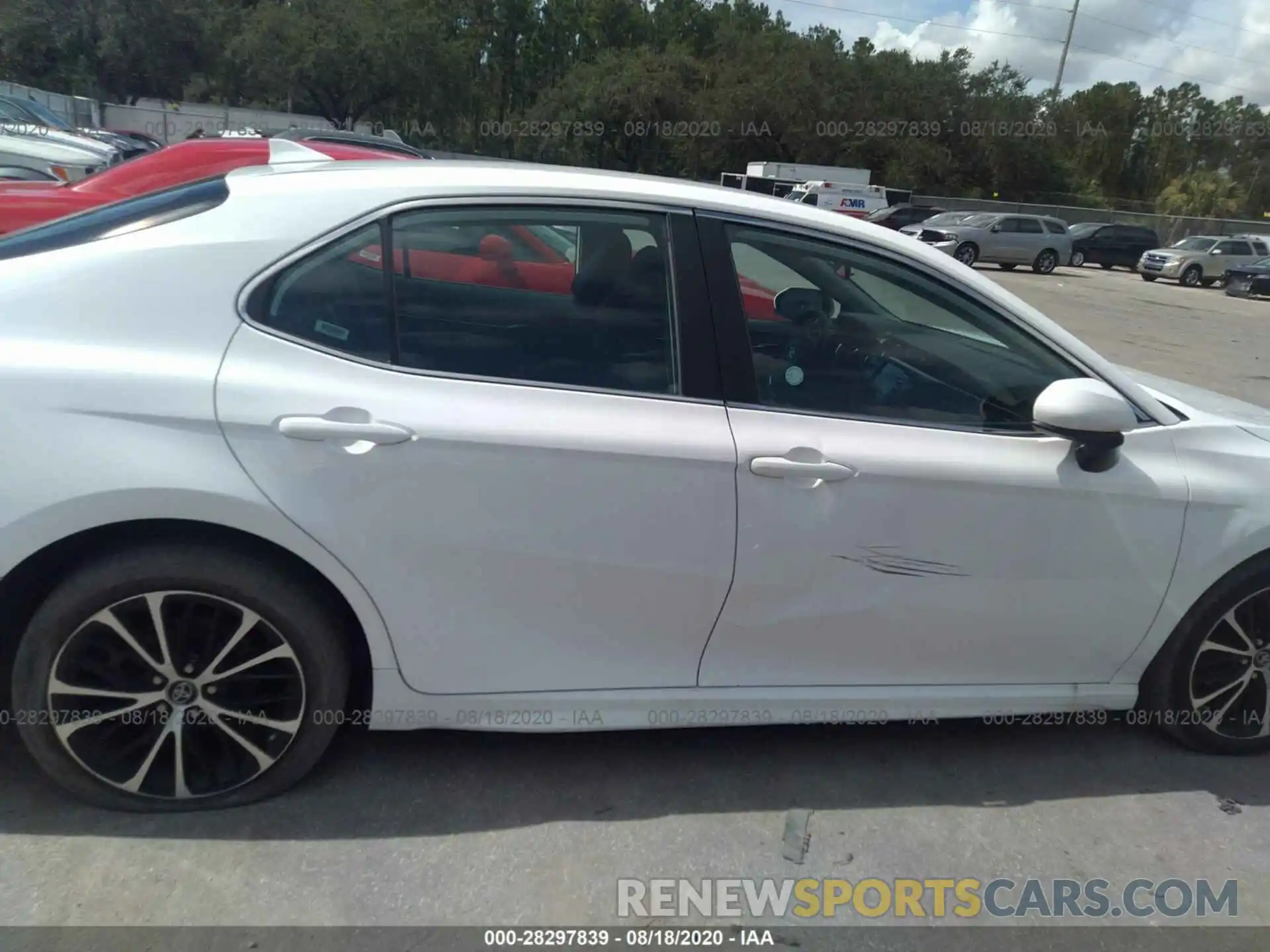 6 Photograph of a damaged car 4T1B11HK3KU708073 TOYOTA CAMRY 2019