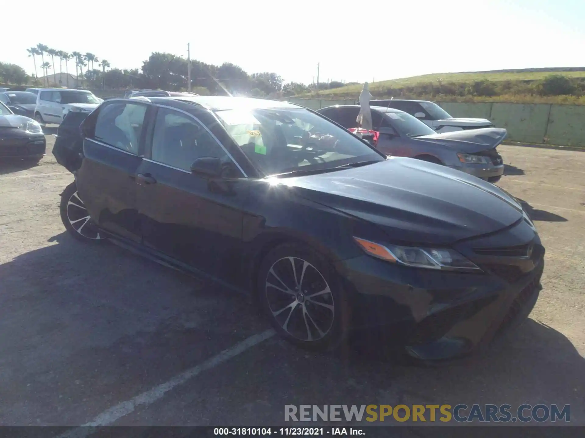 1 Photograph of a damaged car 4T1B11HK3KU708087 TOYOTA CAMRY 2019