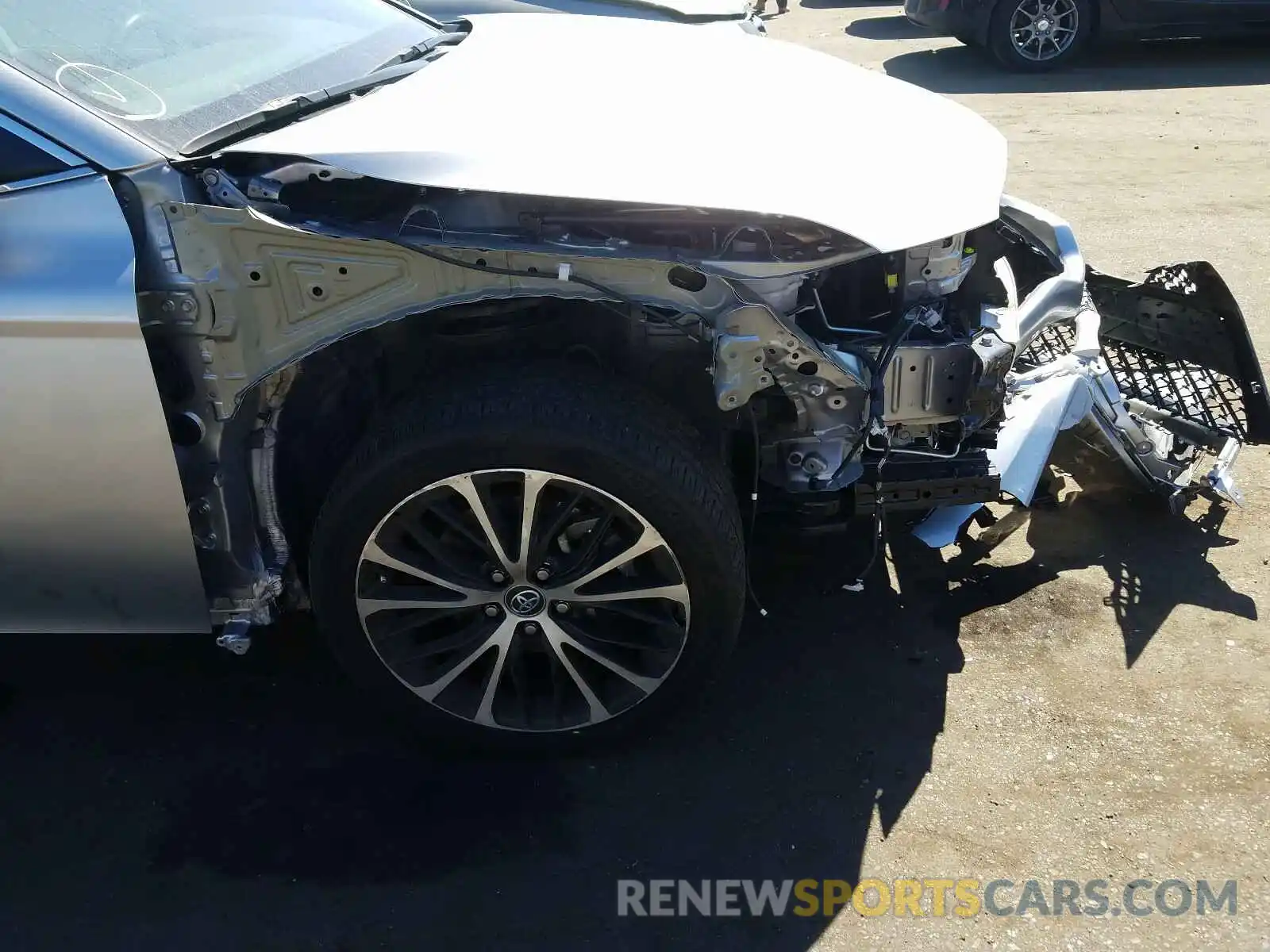 9 Photograph of a damaged car 4T1B11HK3KU709191 TOYOTA CAMRY 2019