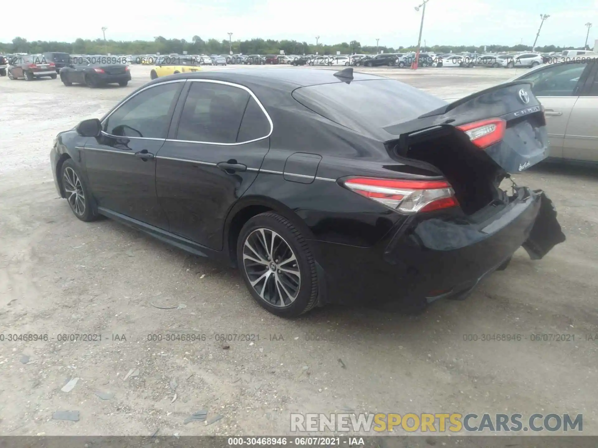 3 Photograph of a damaged car 4T1B11HK3KU710163 TOYOTA CAMRY 2019