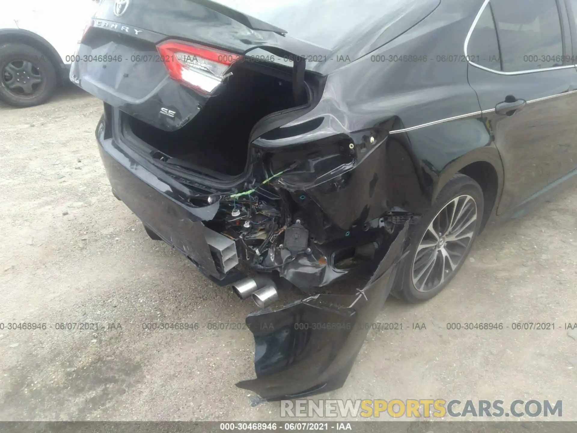 6 Photograph of a damaged car 4T1B11HK3KU710163 TOYOTA CAMRY 2019