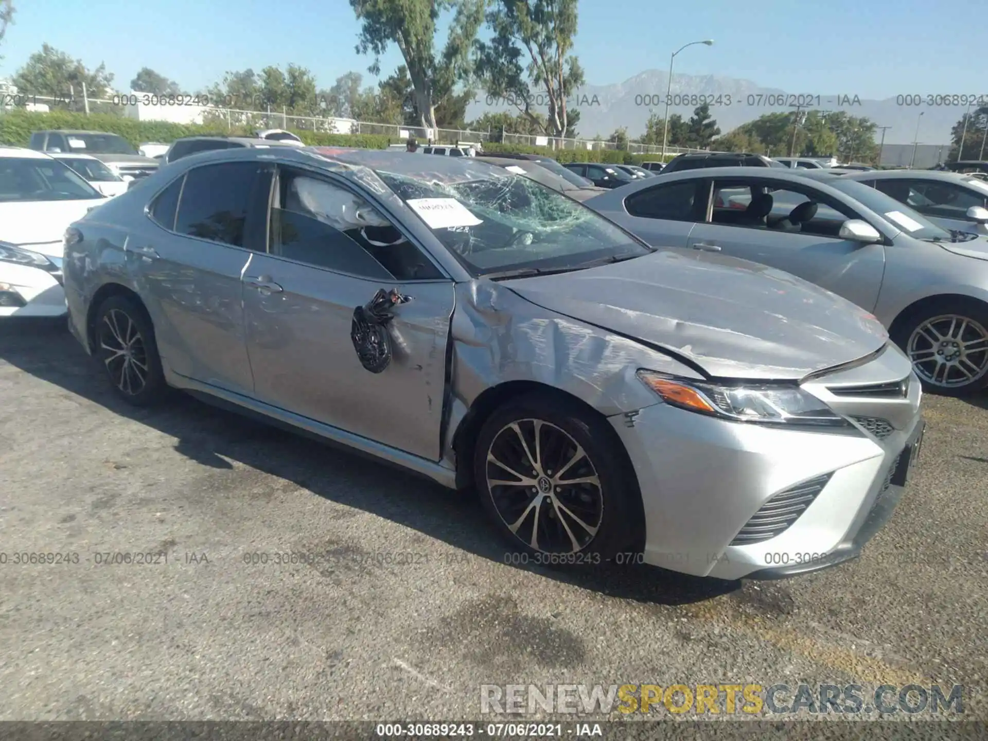 1 Photograph of a damaged car 4T1B11HK3KU710924 TOYOTA CAMRY 2019