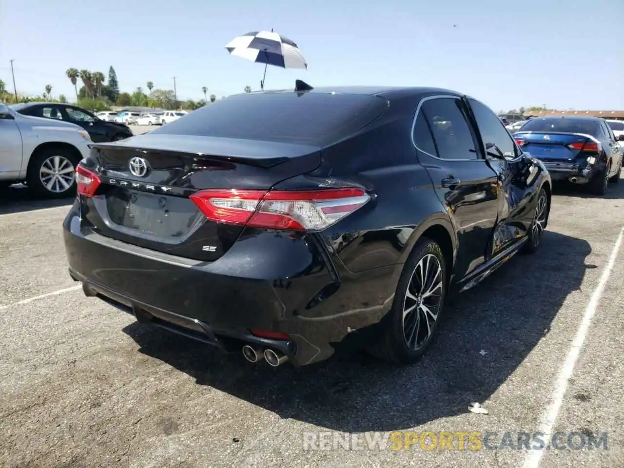 4 Photograph of a damaged car 4T1B11HK3KU712401 TOYOTA CAMRY 2019