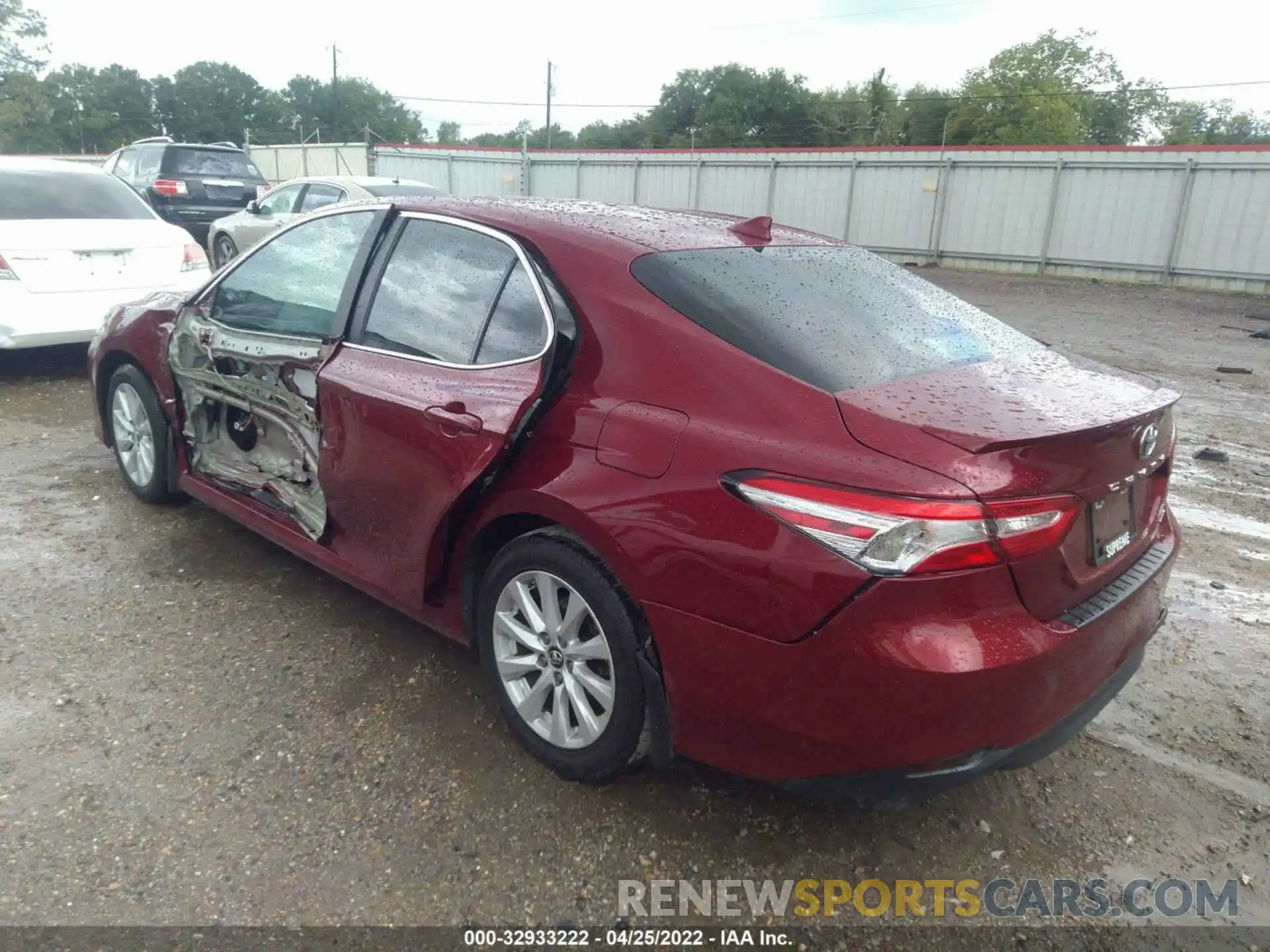 3 Photograph of a damaged car 4T1B11HK3KU712415 TOYOTA CAMRY 2019