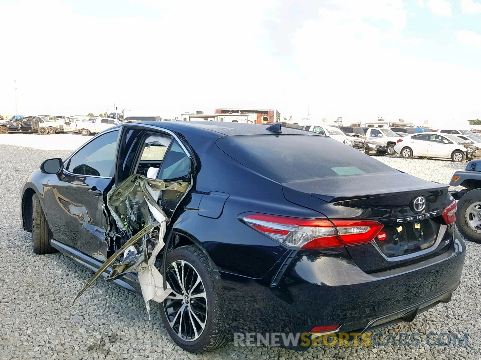 3 Photograph of a damaged car 4T1B11HK3KU712849 TOYOTA CAMRY 2019