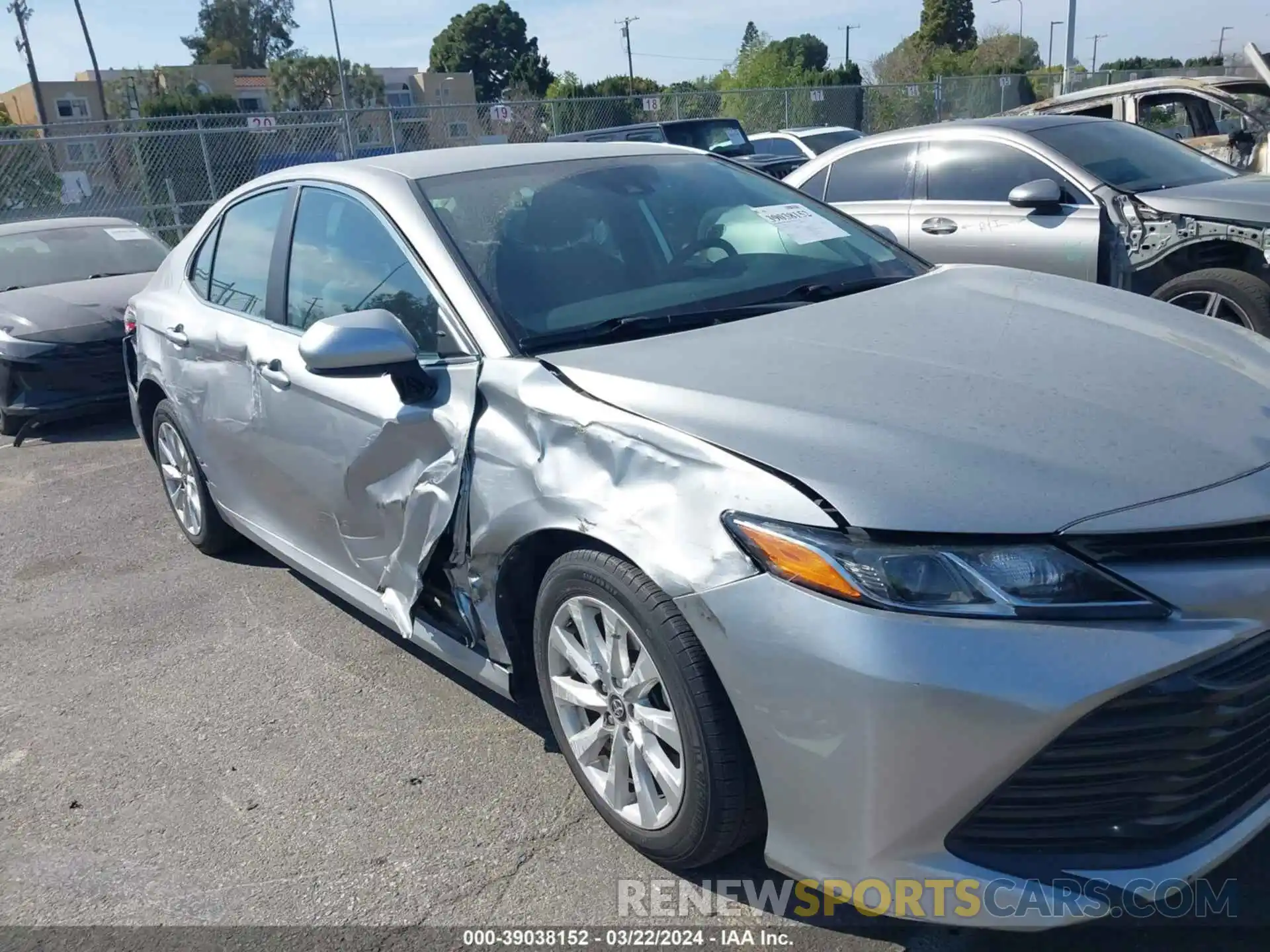 13 Photograph of a damaged car 4T1B11HK3KU715301 TOYOTA CAMRY 2019