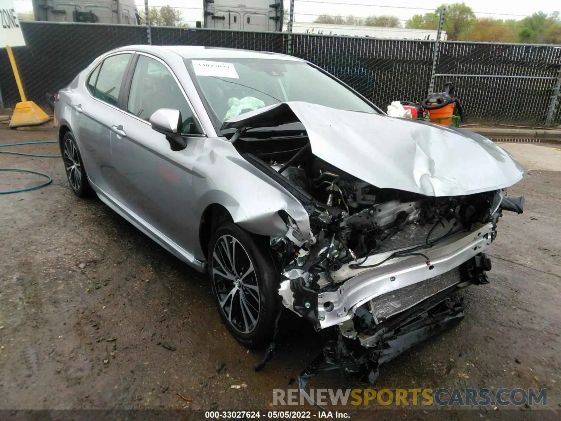 1 Photograph of a damaged car 4T1B11HK3KU715587 TOYOTA CAMRY 2019