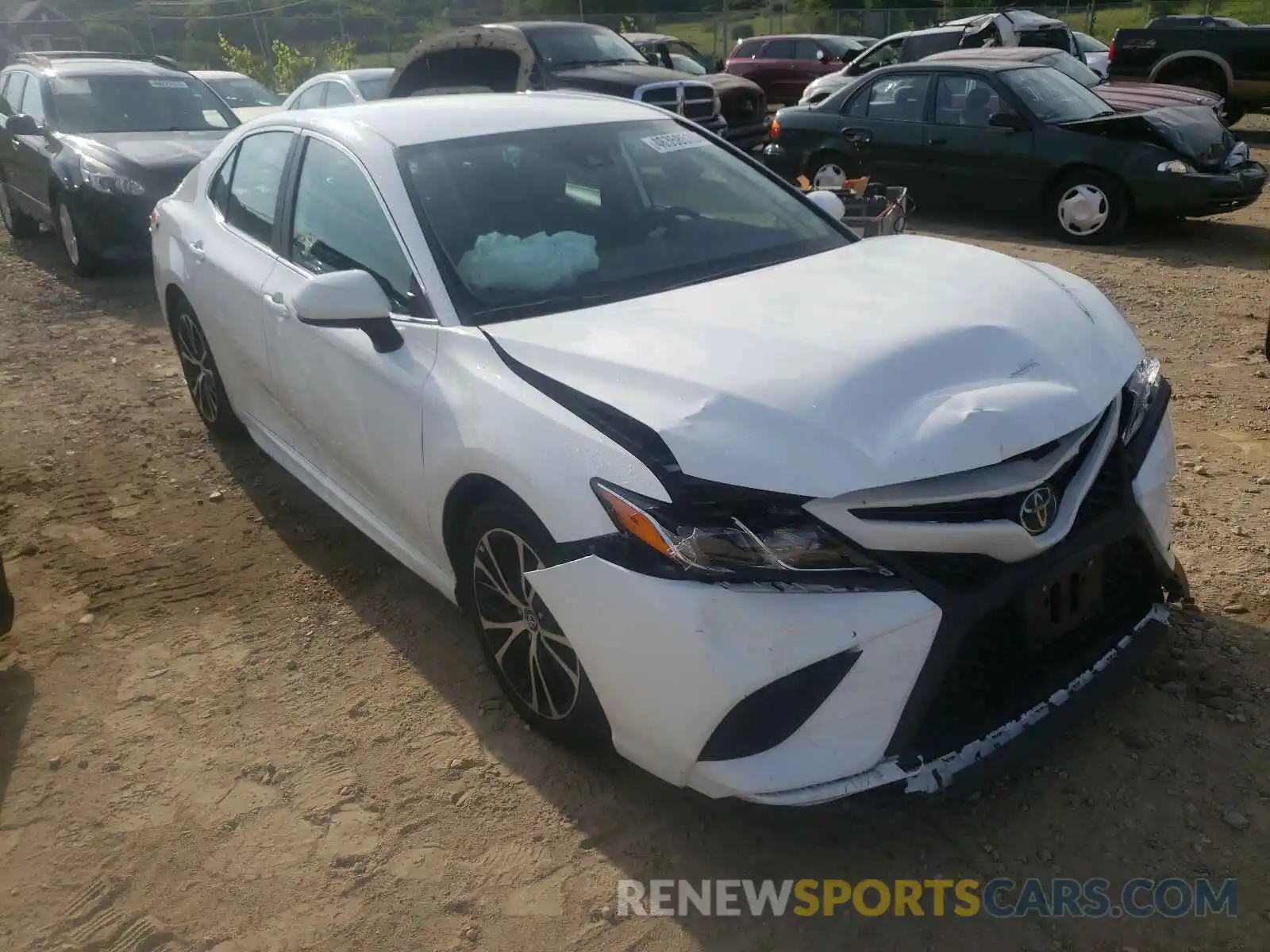 1 Photograph of a damaged car 4T1B11HK3KU715816 TOYOTA CAMRY 2019