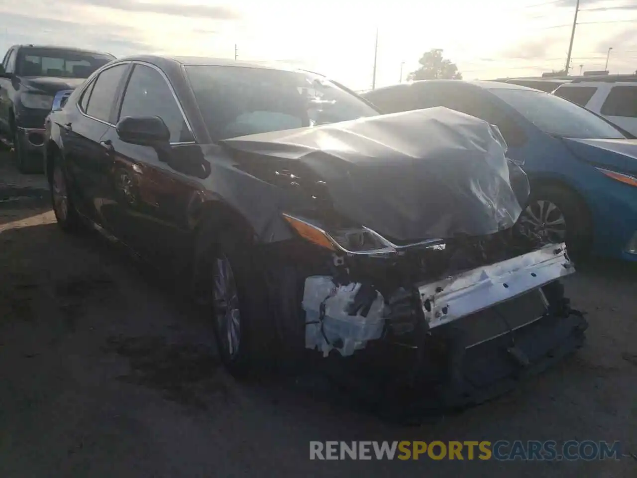 1 Photograph of a damaged car 4T1B11HK3KU715914 TOYOTA CAMRY 2019