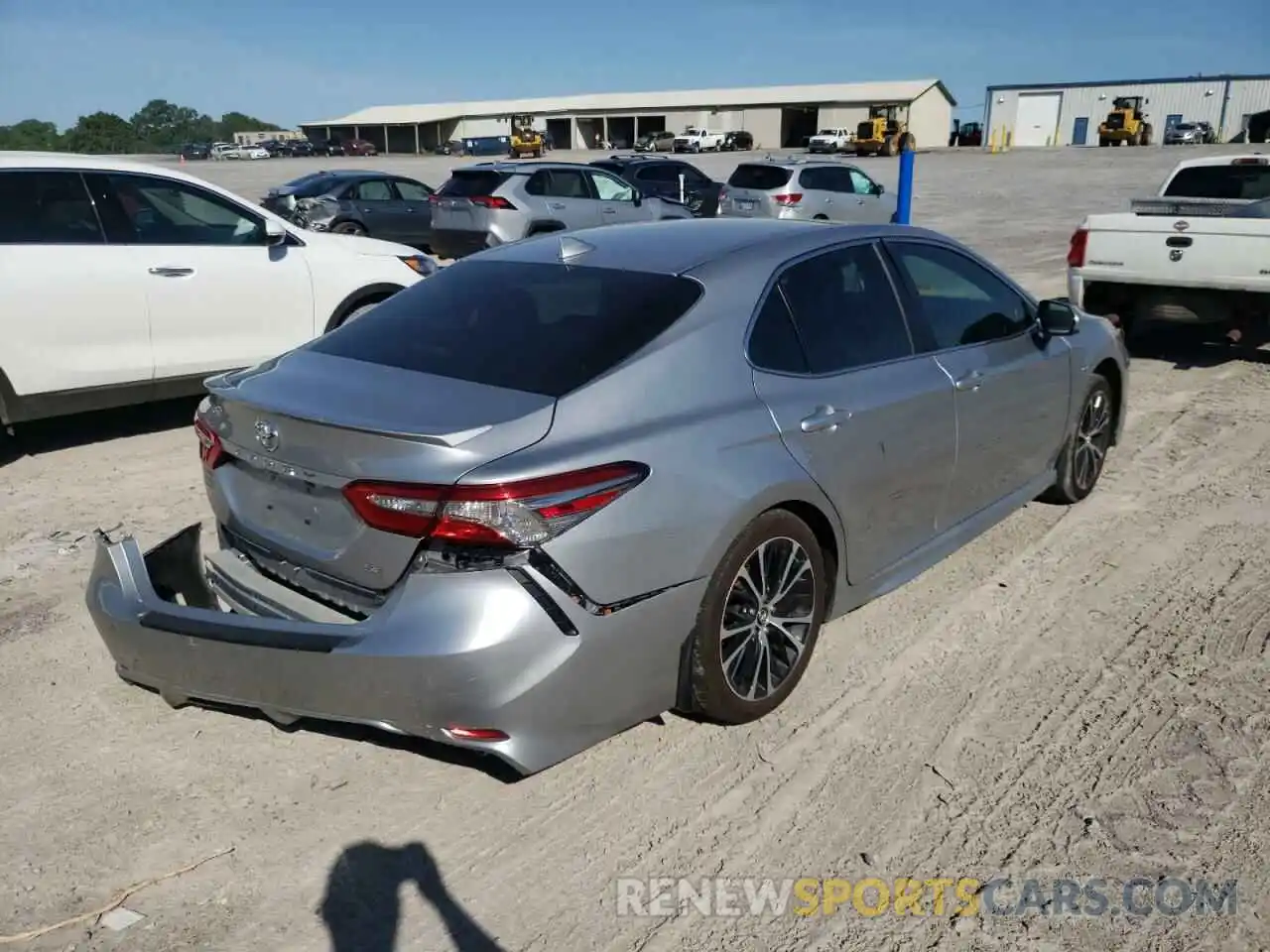 4 Photograph of a damaged car 4T1B11HK3KU720885 TOYOTA CAMRY 2019