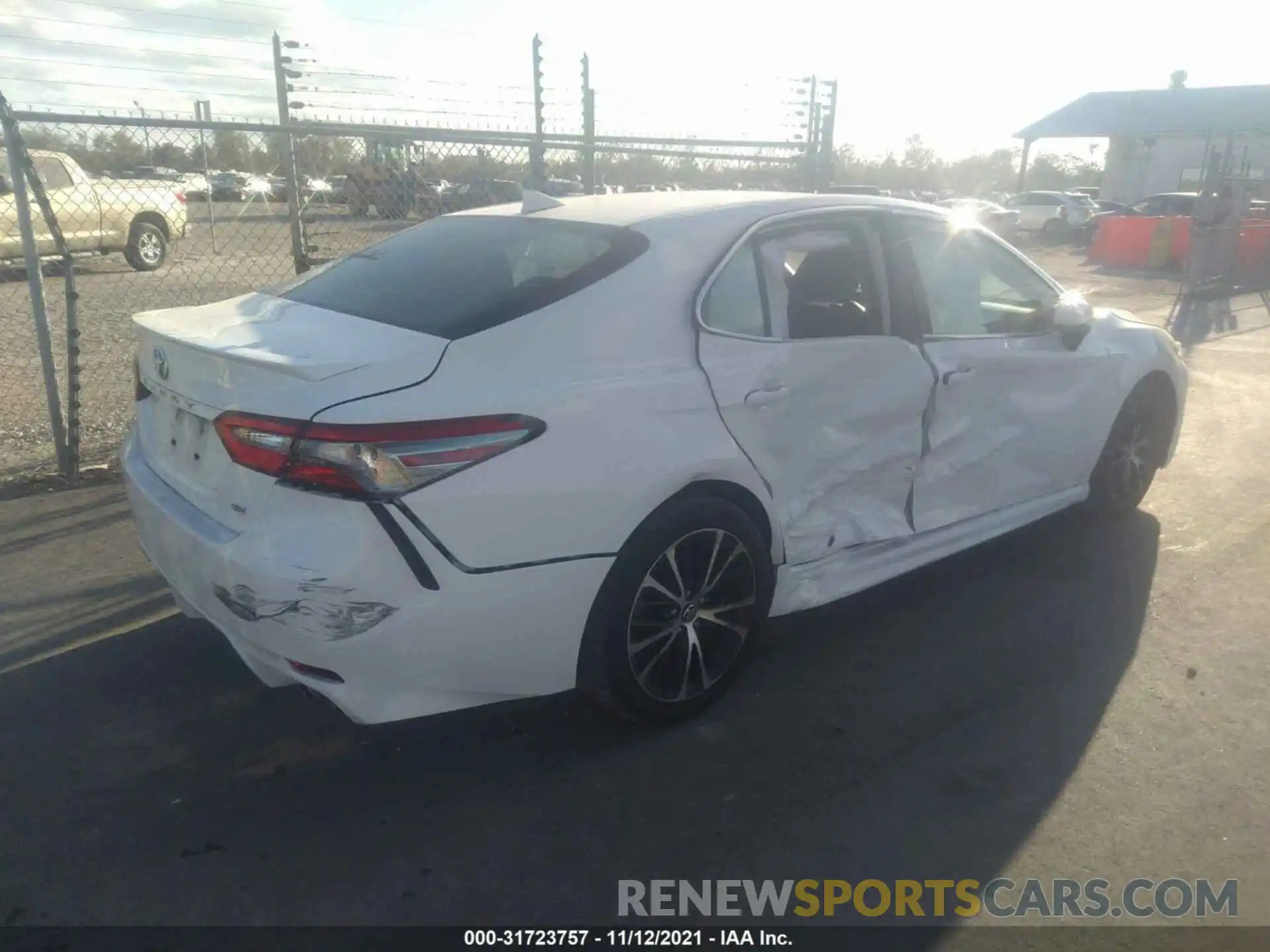 4 Photograph of a damaged car 4T1B11HK3KU721325 TOYOTA CAMRY 2019