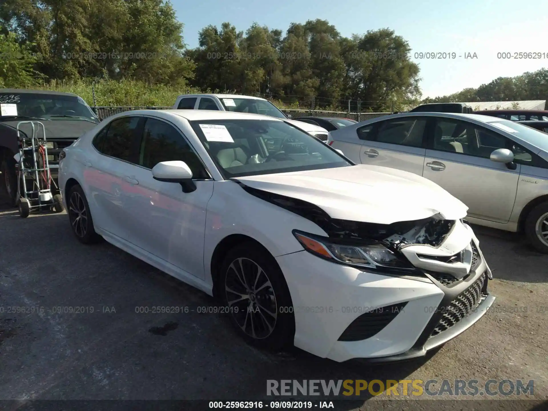 1 Photograph of a damaged car 4T1B11HK3KU723379 TOYOTA CAMRY 2019