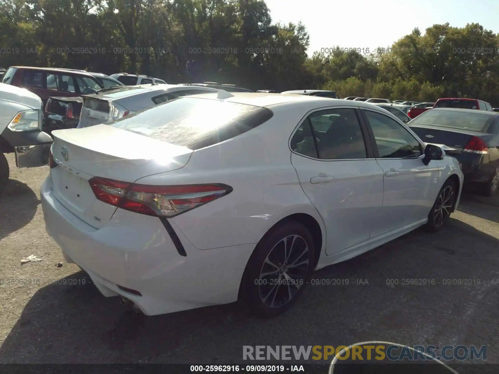 4 Photograph of a damaged car 4T1B11HK3KU723379 TOYOTA CAMRY 2019