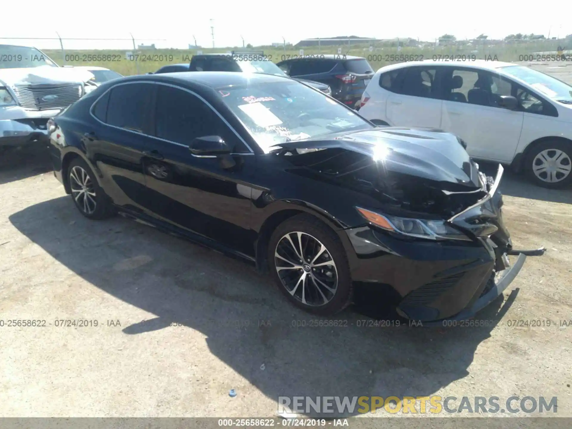 1 Photograph of a damaged car 4T1B11HK3KU723754 TOYOTA CAMRY 2019