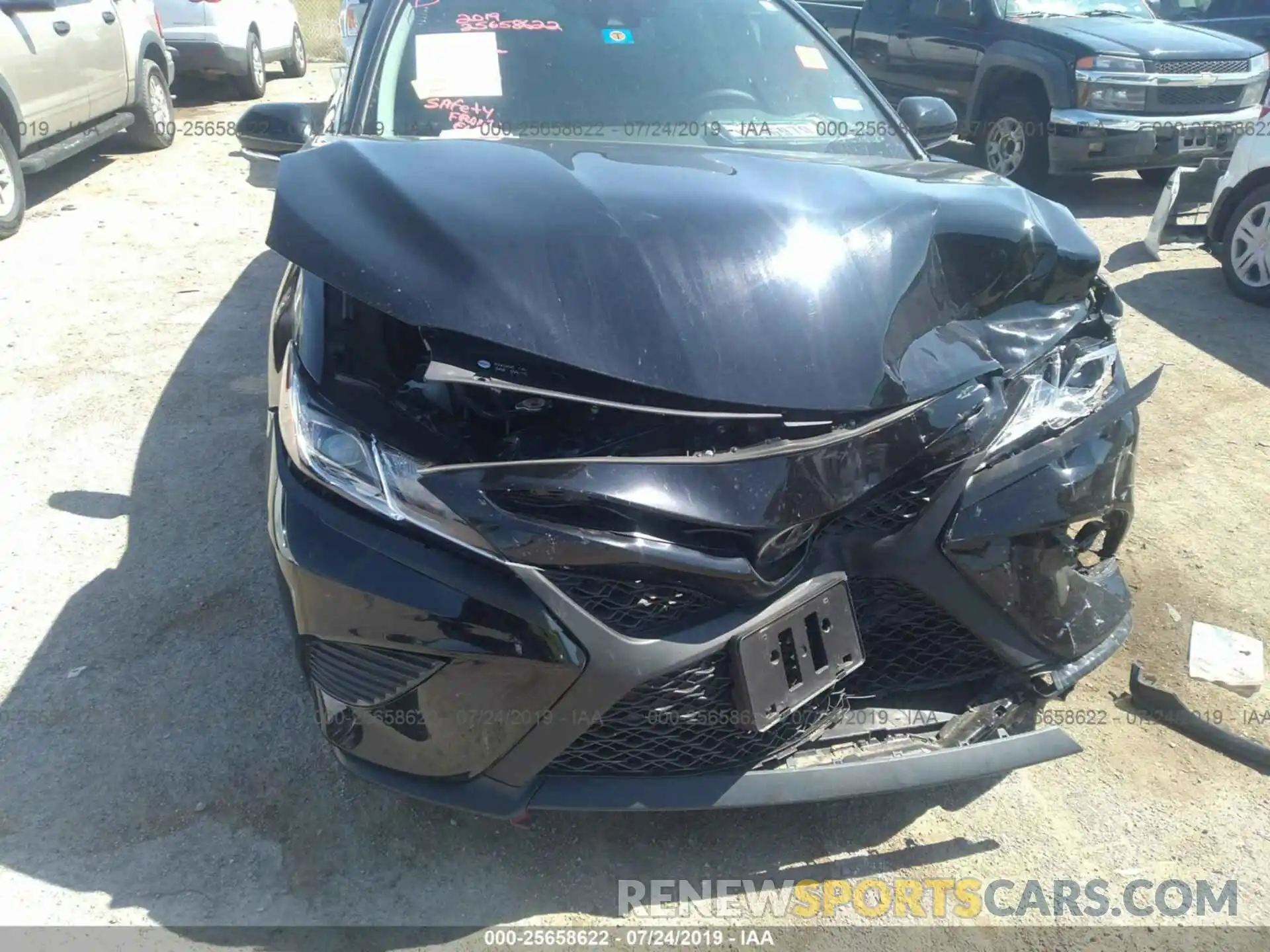 6 Photograph of a damaged car 4T1B11HK3KU723754 TOYOTA CAMRY 2019